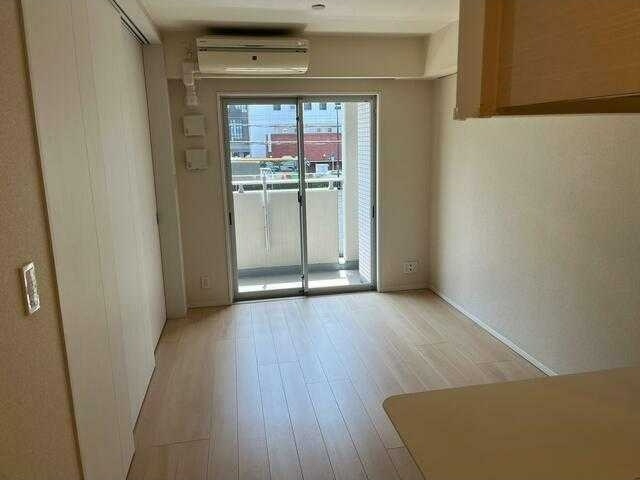 居室・リビング　※別部屋の参考写真です。