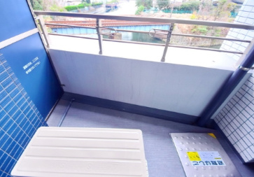 バルコニー　グランド・ガーラ横浜新子安