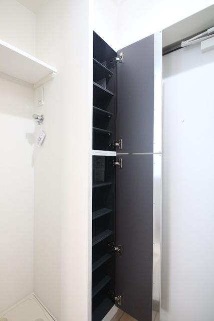 収納　収納　シューズボックス