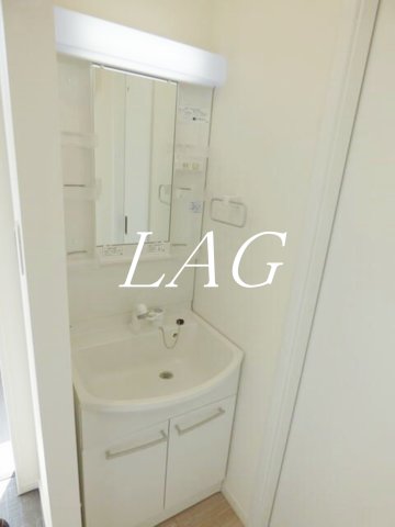 洗面設備　洗面台です。