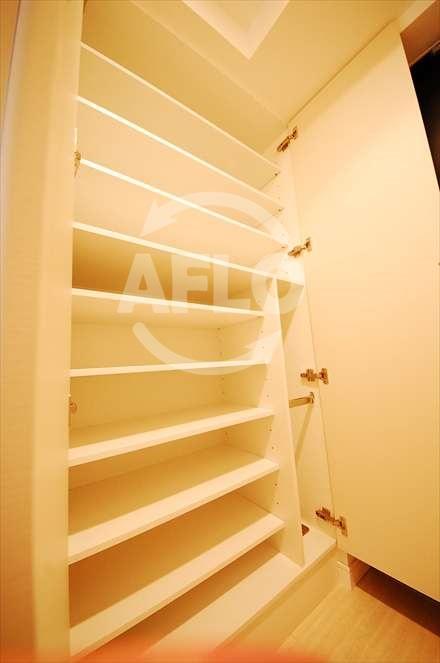 収納　レオンコンフォート難波サウスゲート　下足入れ