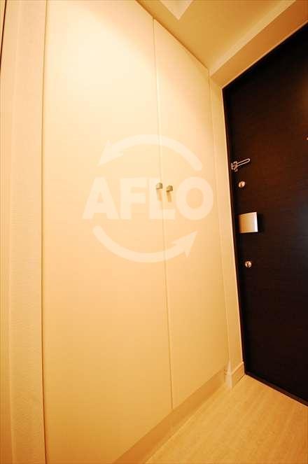 玄関　レオンコンフォート難波サウスゲート　玄関