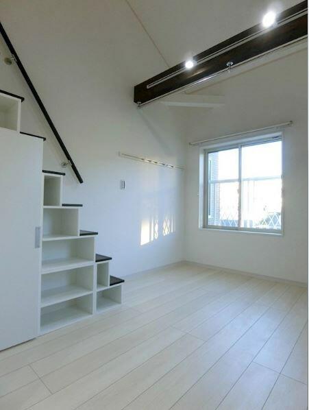 居室・リビング　天井が高く開放感があります！?