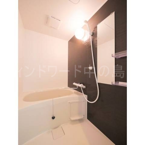 バス・シャワールーム　詳細は、ウィンドワード中の島店までご相談下さい。