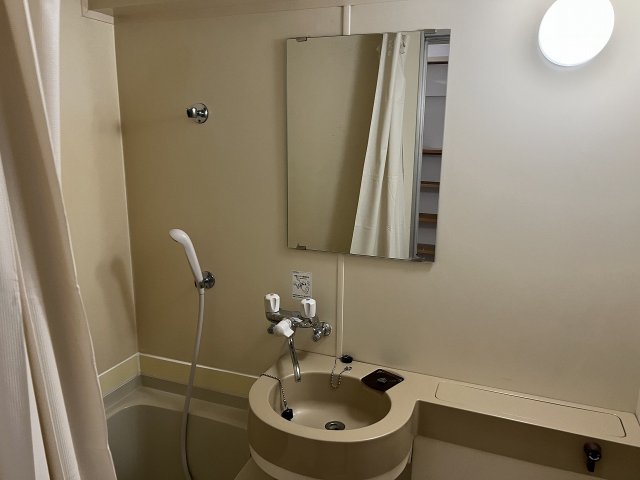 洗面設備　浴室内に洗面台があります☆