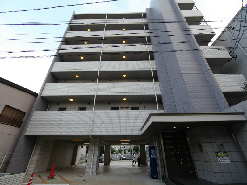 建物外観　外観　オートロック付　防犯カメラ付　屋根付き駐輪場