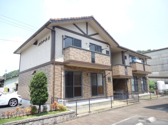 建物外観　メゾンドール　A棟・軽量鉄骨造