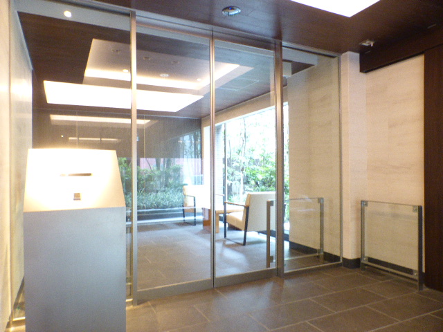 エントランス　エントランス