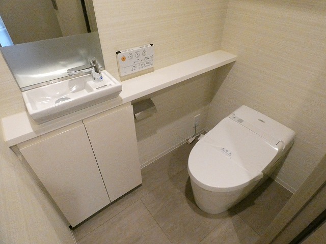 トイレ　トイレ