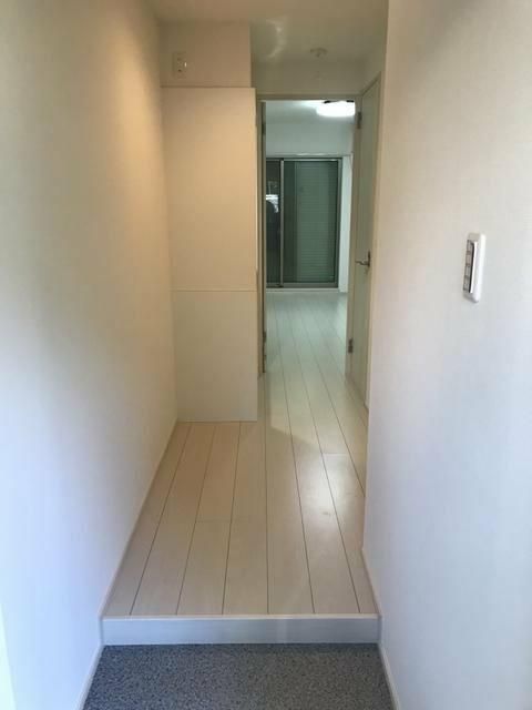 玄関　コーナン相模原小山モール