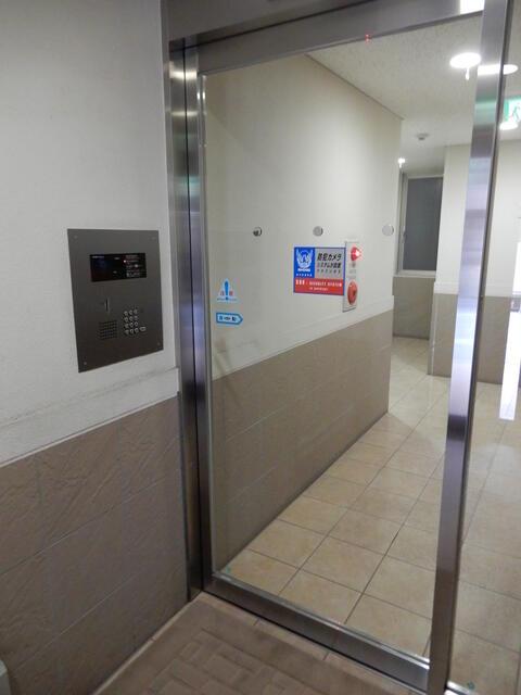 ロビー　ロビー?