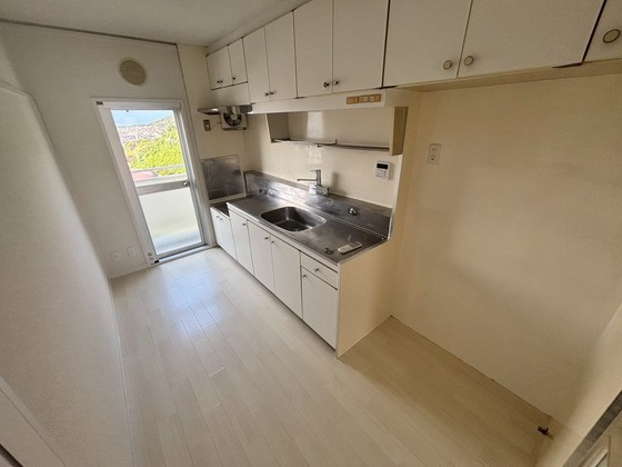 キッチン　※別部屋の写真です