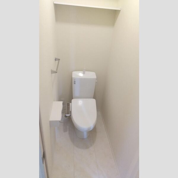 トイレ　温水洗浄暖房便座