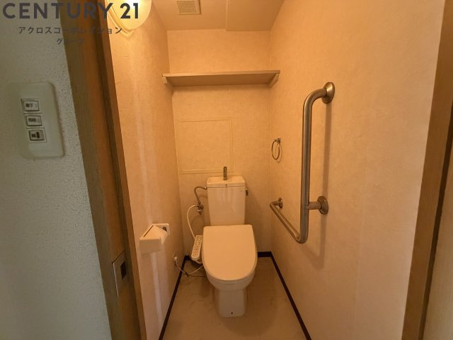 トイレ　ウォシュレット付きのトイレです♪
