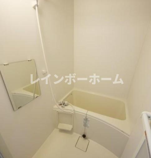 バス・シャワールーム　落ち着いた空間のお風呂です