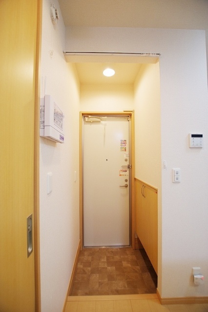 玄関　※類似室内