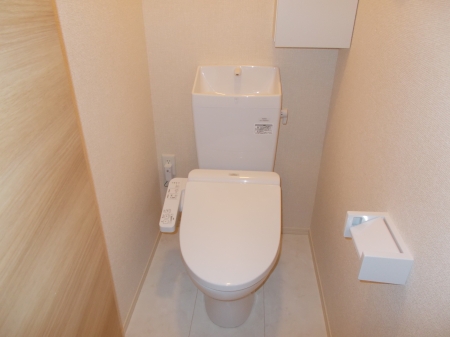 トイレ　個室タイプのトイレ