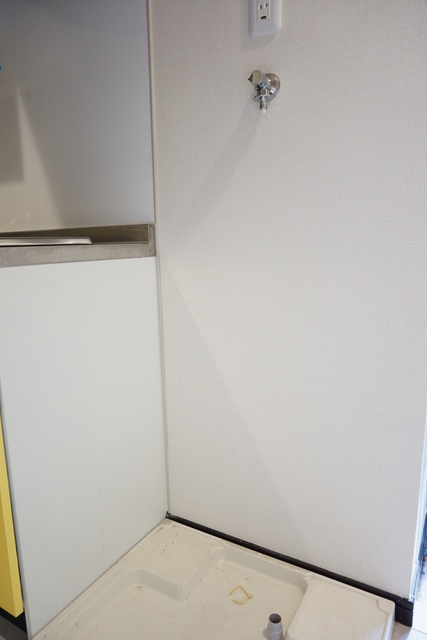 その他　洗濯機置き場は室内にあるので雨に濡れる心配はありません。