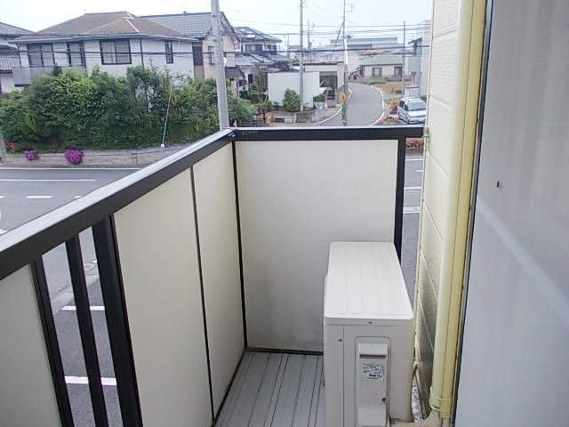 バルコニー　お洗濯にも便利なバルコニー付き