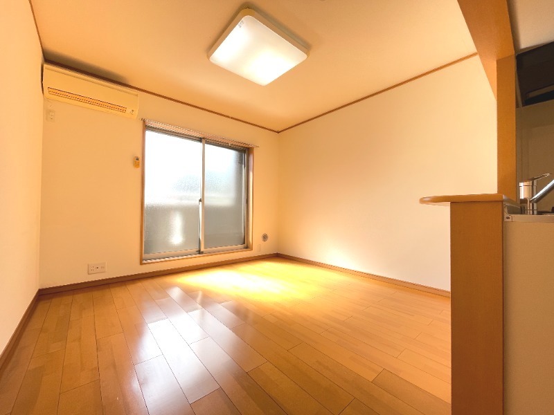 居室・リビング　※別号室写真使用