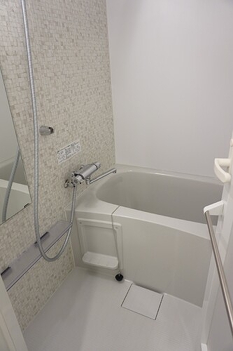 バス・シャワールーム　浴室　※2021年3月撮影