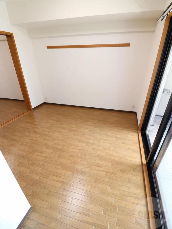 居室・リビング　７帖の洋室です