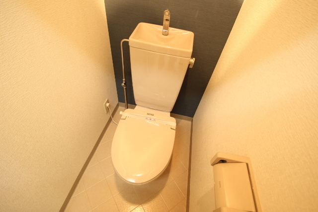 トイレ　別号室の写真です