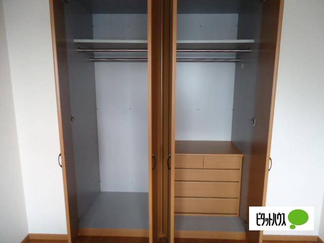 収納　クローゼット