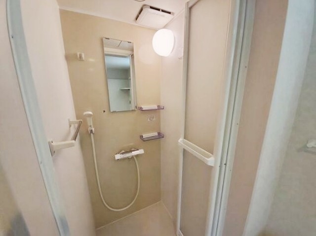 バス・シャワールーム　シャワールーム