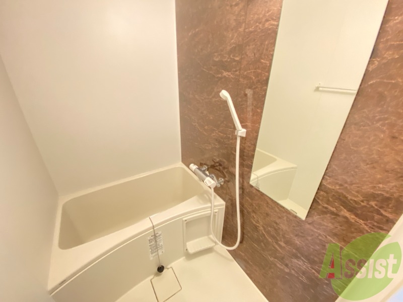 バス・シャワールーム　こちらは浴室になります。一日の疲れを癒してください。