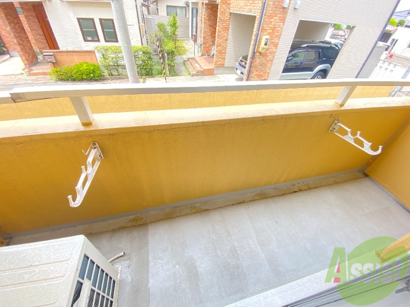 バルコニー　こちらはバルコニーになります。優雅にお茶を楽しめそうです。