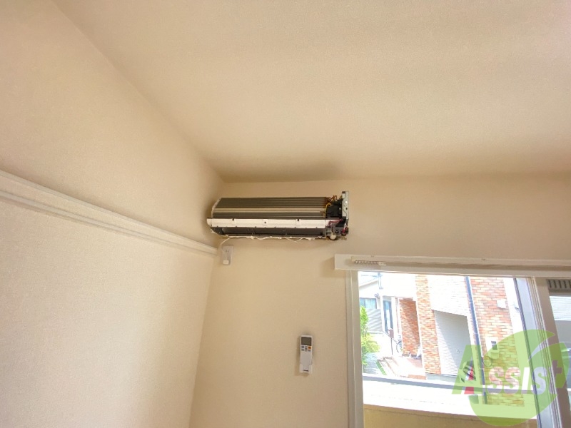 その他設備　こちらはエアコンになります。一年中快適に過ごせそうです。