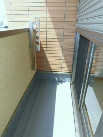 バルコニー　陽当たり良好なバルコニーです