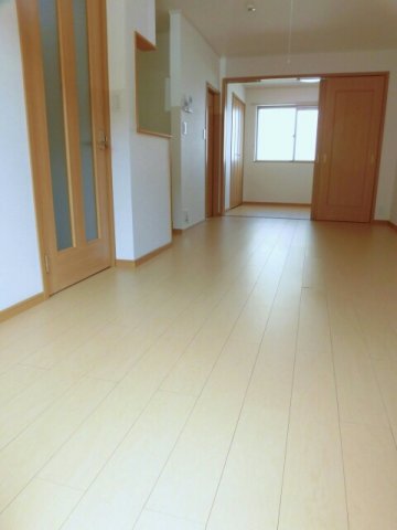 居室・リビング　こちらのリビングで趣味の時間をお楽しみください