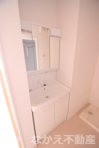 洗面設備　脱衣スペースもあります