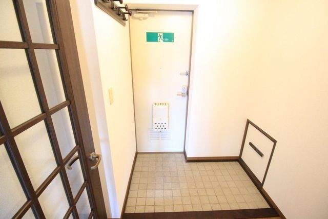 玄関　★お問い合わせはタウンハウジングまで★