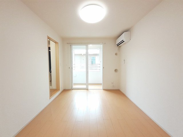 居室・リビング　ゆったりとした居間です