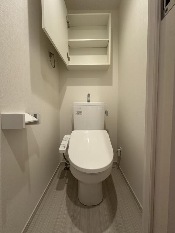 トイレ　※写真は別室のものです