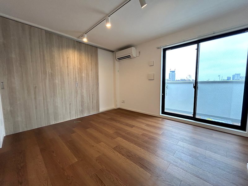 居室・リビング　☆明るい洋室☆