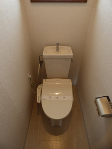 トイレ　※写真は他号室です