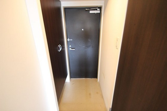 玄関　※別部屋の写真です