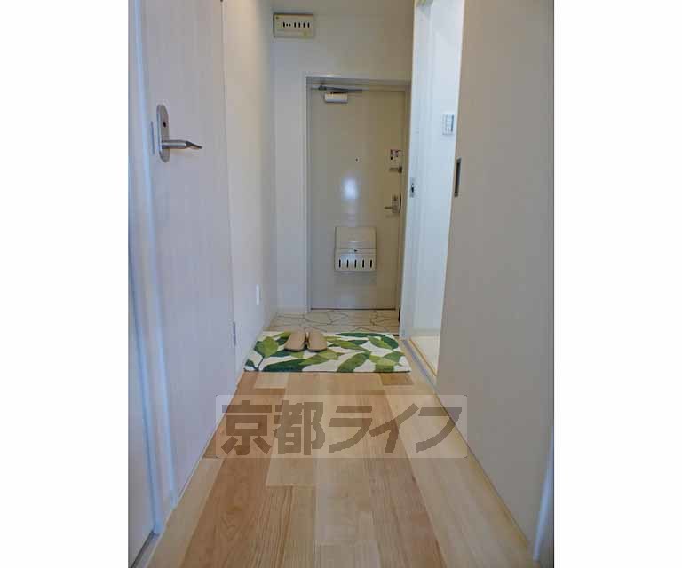 その他部屋・スペース　落ち着いた雰囲気の廊下です。