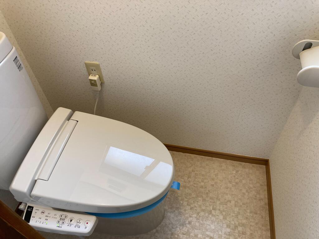 青葉貸家のトイレ写真