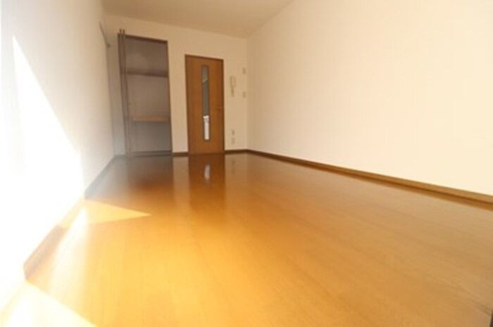 居室・リビング　同型イメージ