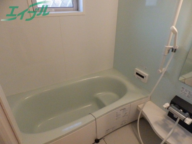 バス・シャワールーム　同型参考写真