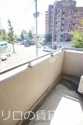 バルコニー　日当たり良好のバルコニー