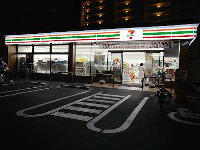 コンビニ　セブンイレブン 大阪桜川2丁目店（コンビニ）まで554m