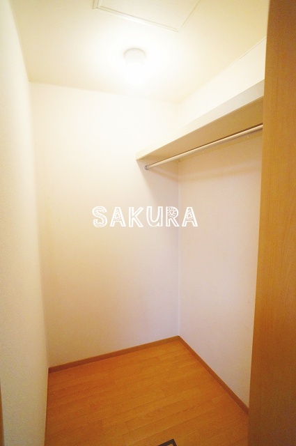 収納　大容量のウォークインクローゼット♪