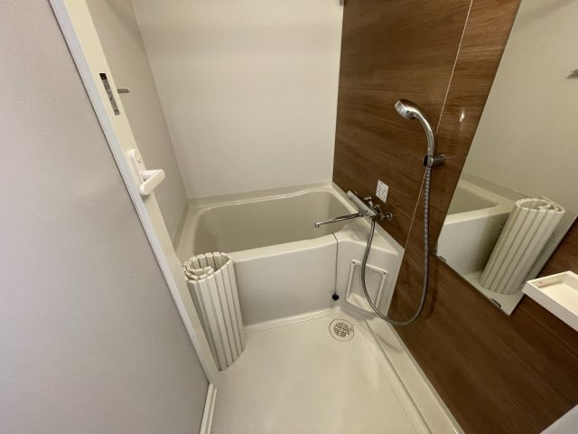 バス・シャワールーム　(参考)同マンション他部屋の写真