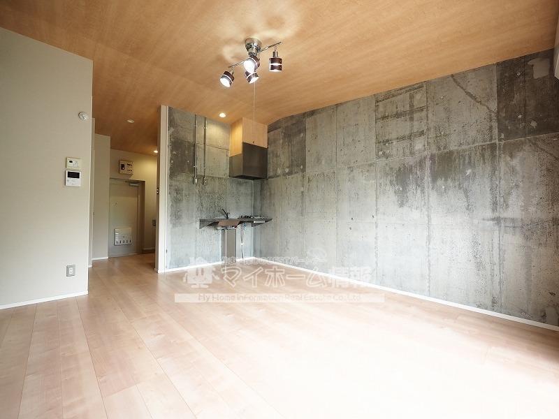 居室・リビング　今話題！インダストリアル風にリノベーションしました